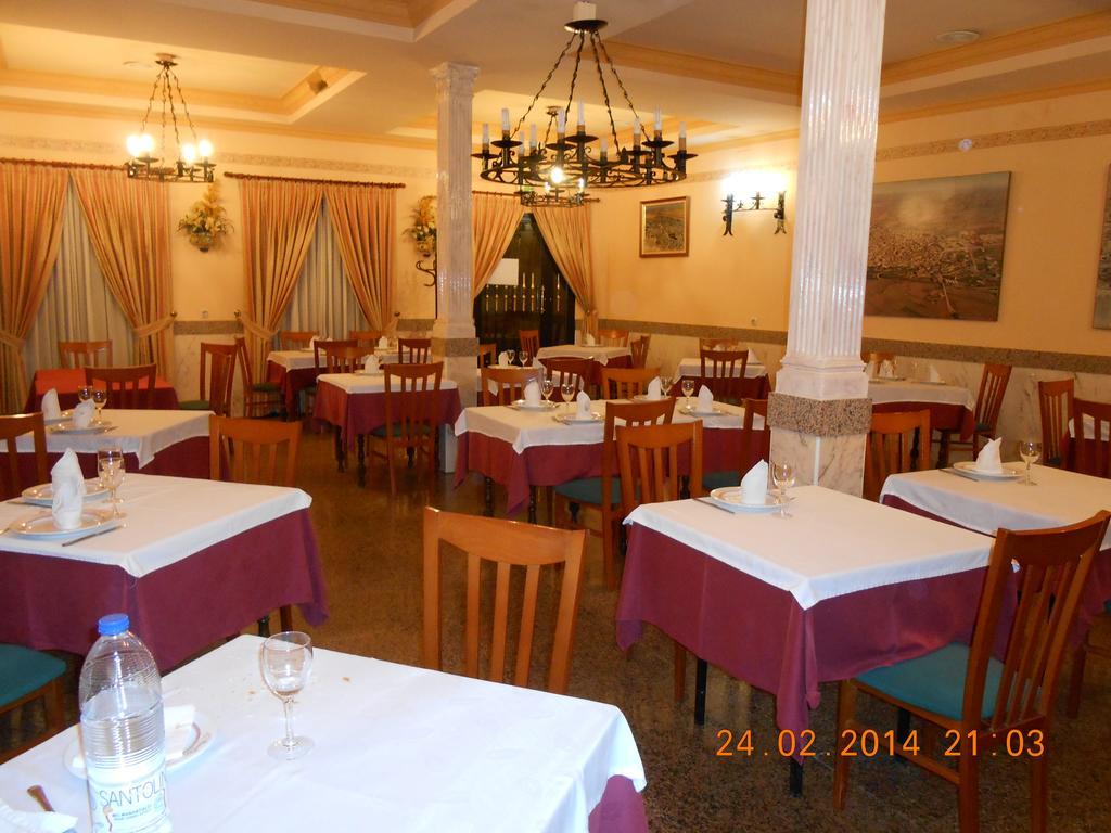 Hotel Los Hermanos Ocaña Dış mekan fotoğraf