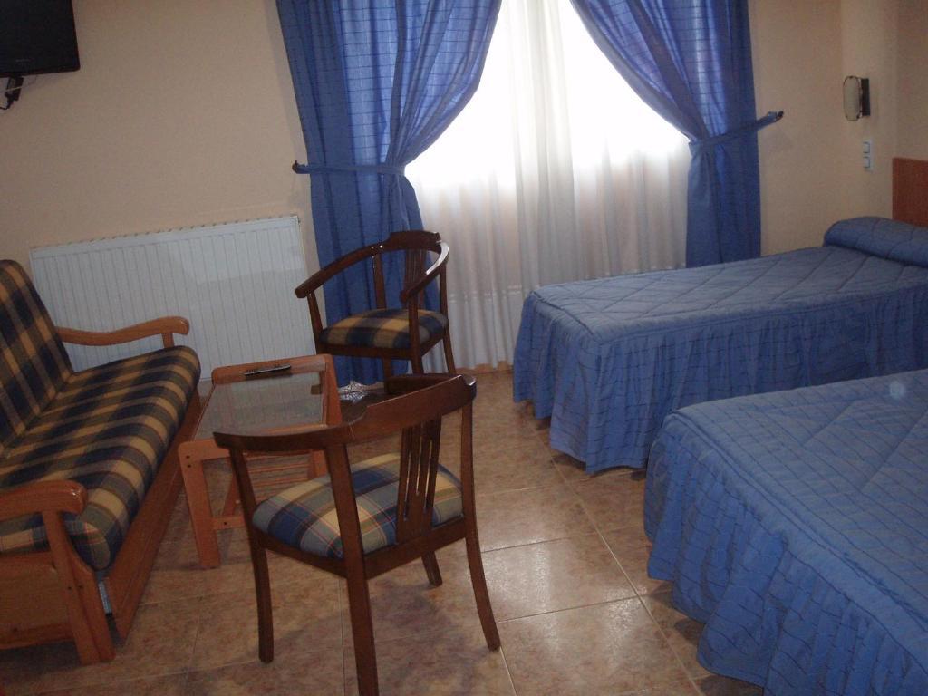 Hotel Los Hermanos Ocaña Oda fotoğraf